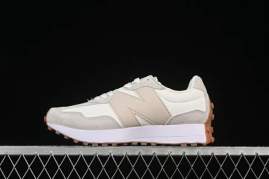 Picture of New Balance 327 _SKUfw19953618773540938fw